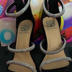 Daisy Fuentes Iridescent Black Heels